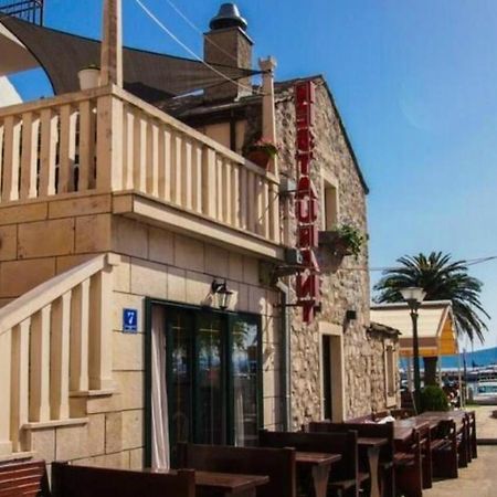 Apartments by the sea Baska Voda, Makarska - 12714 Bagian luar foto
