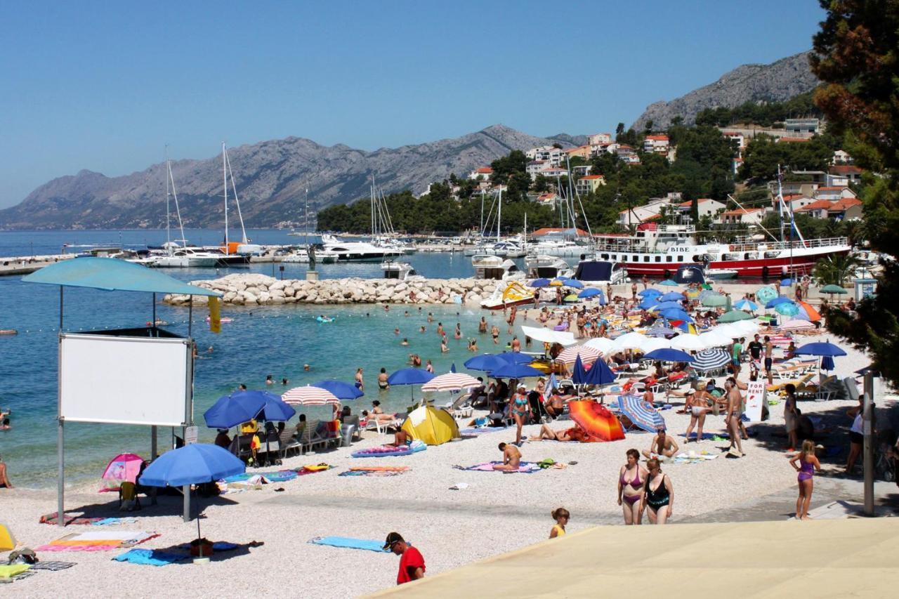 Apartments by the sea Baska Voda, Makarska - 12714 Bagian luar foto
