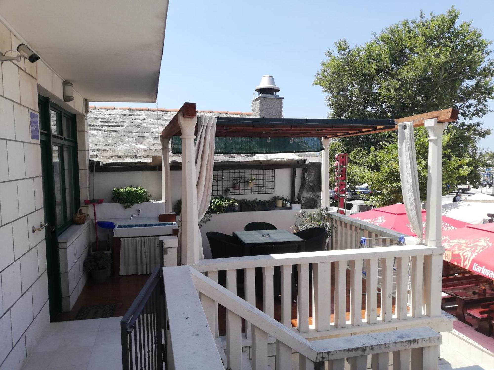 Apartments by the sea Baska Voda, Makarska - 12714 Bagian luar foto